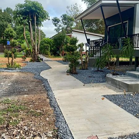 Phra Ae Apartments Ko Lanta Екстериор снимка